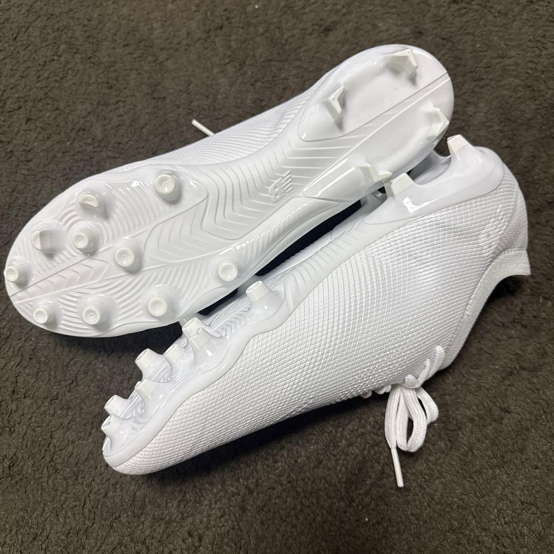 NB ホワイト サッカーシューズ FG