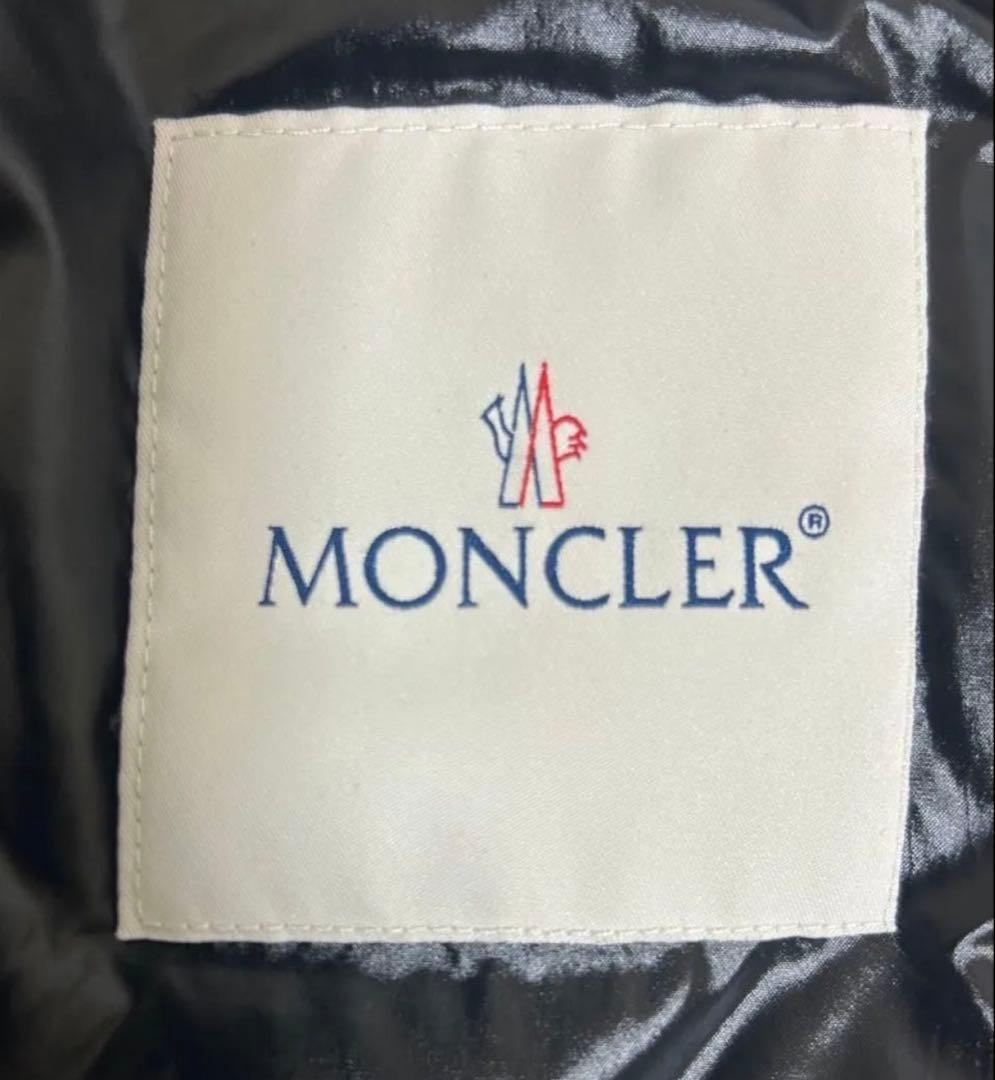 新品同様　鑑定済　モンクレール　ダウンベスト　フラグメント　MONCLER