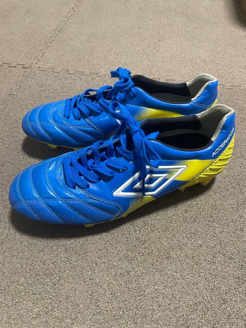 umbro ACCERDOR サッカーシューズ スパイク 青/黄　アンブロ