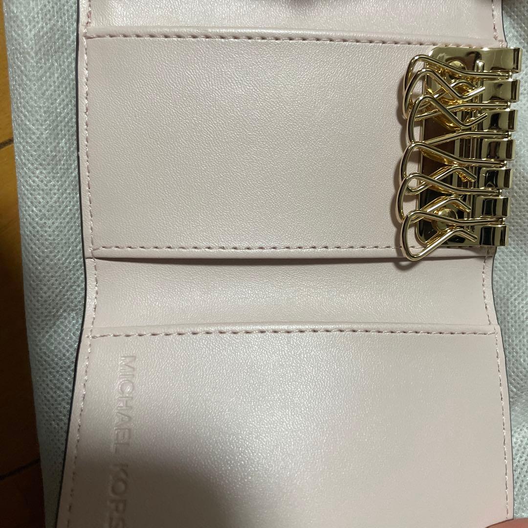 とかげ　　Michael Kors キーケース ピンク/ホワイト