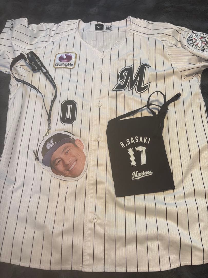 千葉ロッテマリーンズ T.OGINO ユニフォーム　 おまけ付き　荻野貴司