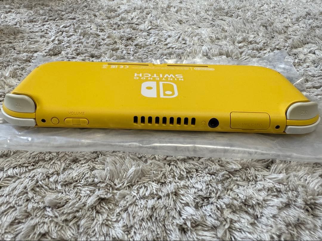 Nintendo Switch Lite イエロー本体 充電器付き 箱あり