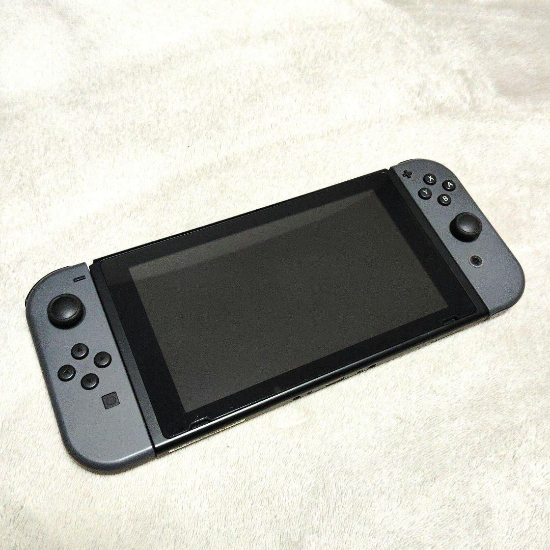 Nintendo Switch 本体とアクセサリーセット　ケース付き❣
