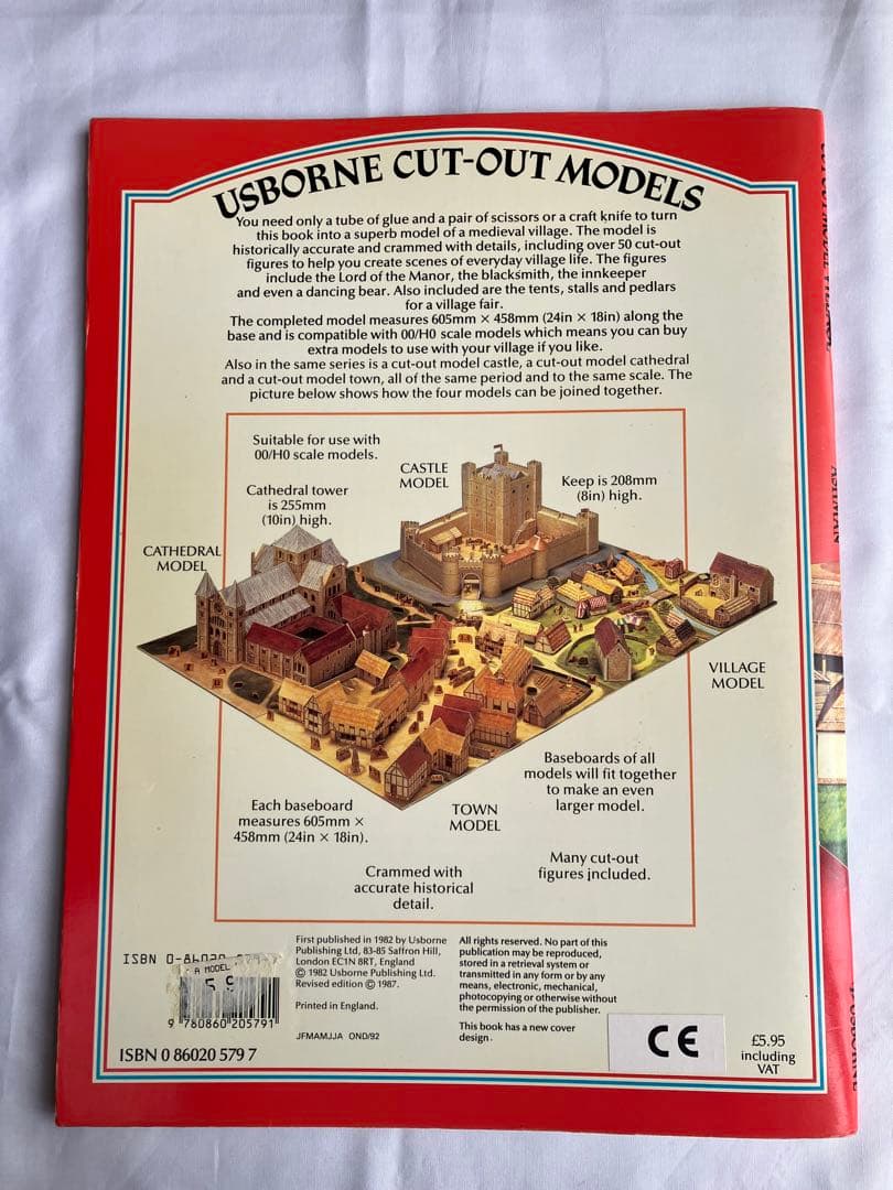 洋書 UsborneCutOutModels MakeThisModelVillage