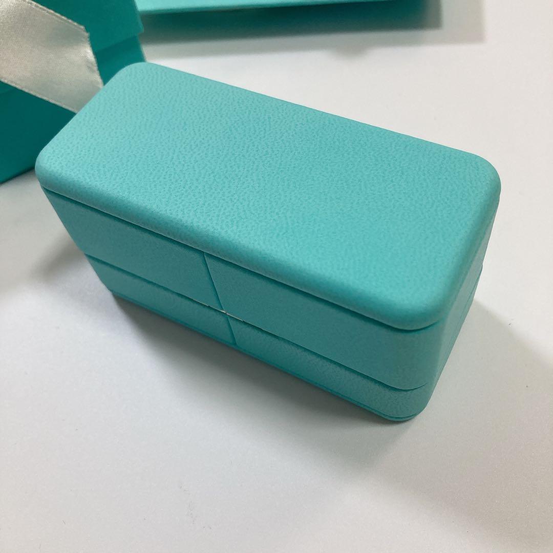 極美品　ティファニー　ピアスケース　空箱　現行品　ブルーボックス