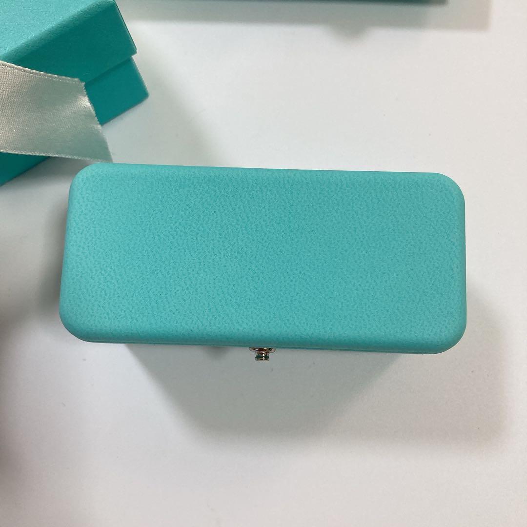 極美品　ティファニー　ピアスケース　空箱　現行品　ブルーボックス