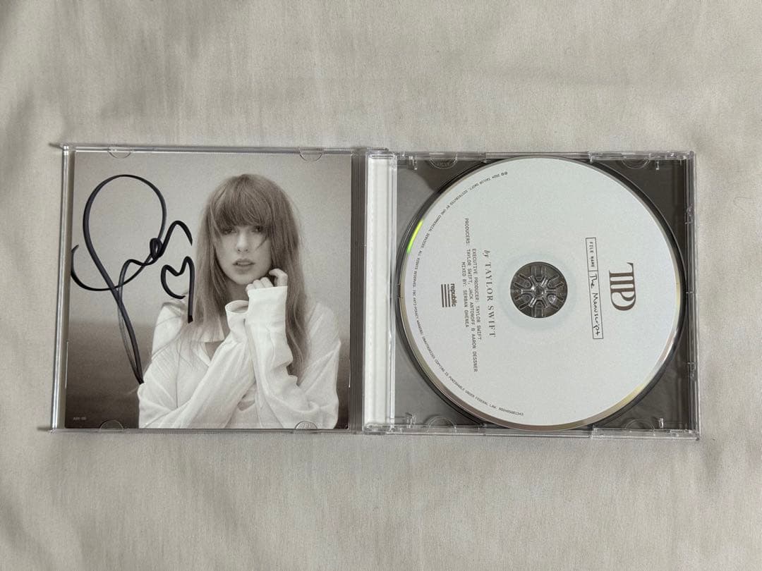 Taylor Swift TTPD 直筆サイン入りCD ハート付き