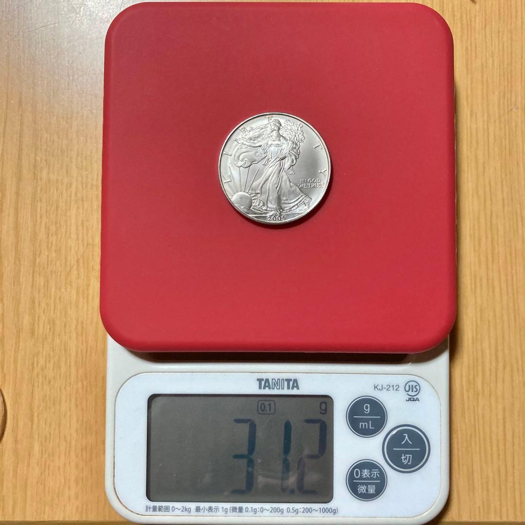 アメリカ　イーグル銀貨　1オンス　31.2g　2005　ケース付