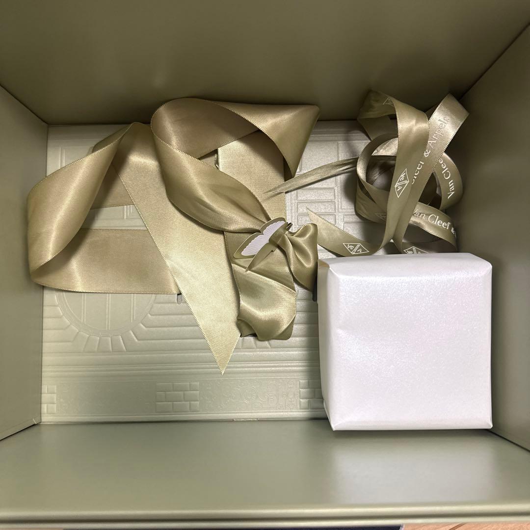 Van Cleef & Arpels ギフトボックスセット