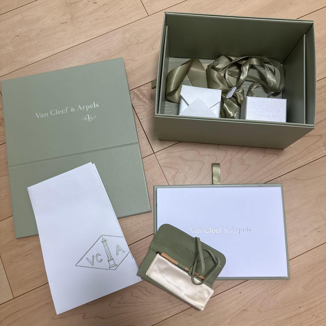 Van Cleef & Arpels ギフトボックスセット