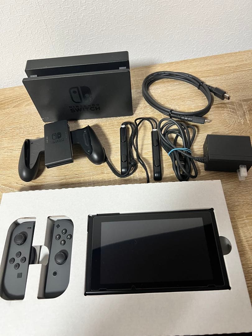 Nintendo Switch グレー 本体　＋　ケース