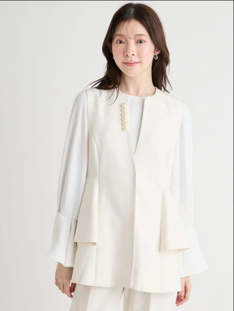 【完売品】CELFORD ペプラムパールジレ&アシメラッフルブラウス2点セット
