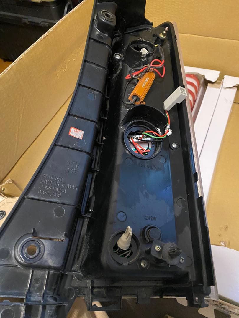 クリスタルアイ　V2 NBOX jf1 テールランプ　右ランプ訳あり