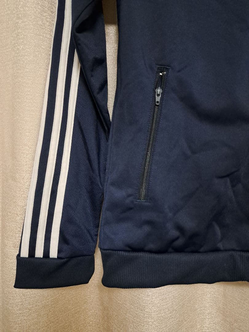 新品タグ付き！adidas ジャージ上下セット ネイビー タグ付き