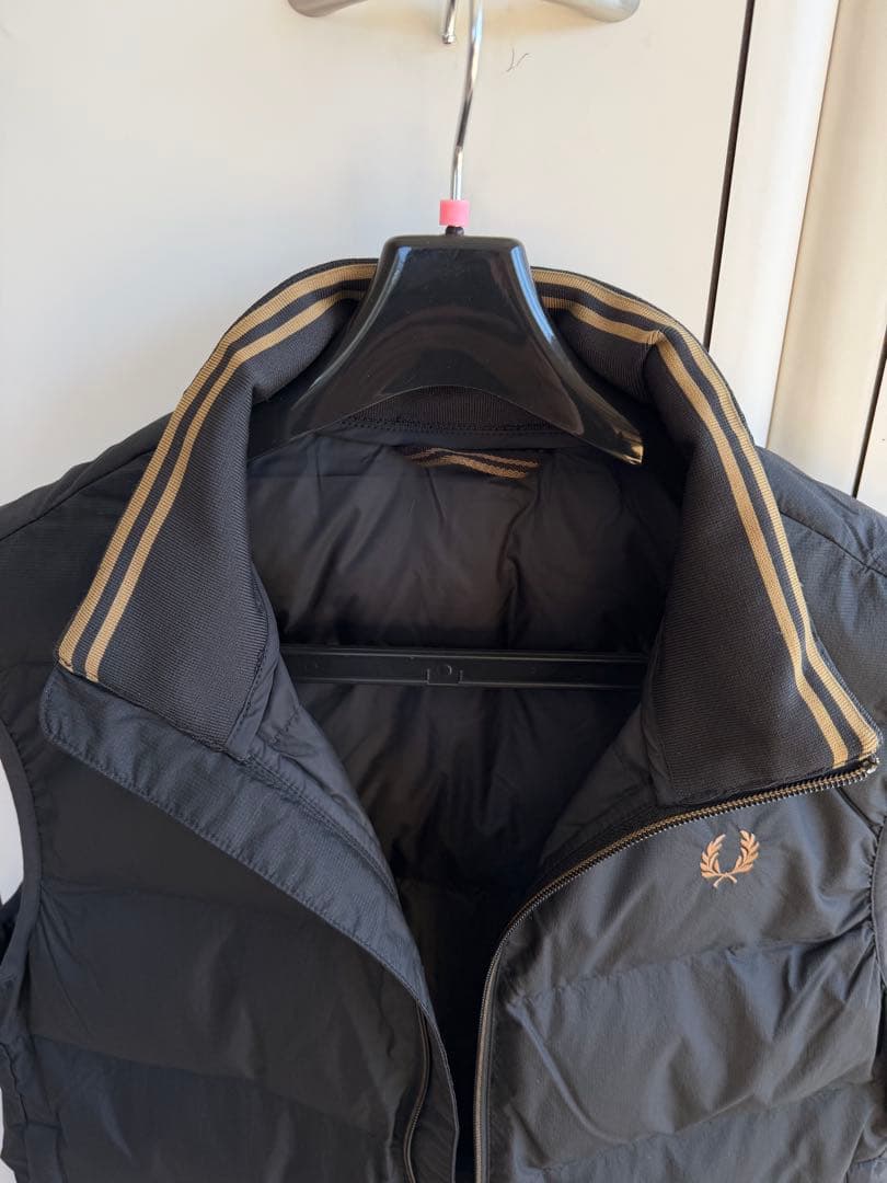 FRED PERRY / Insulated Gilet Mサイズ　極美品