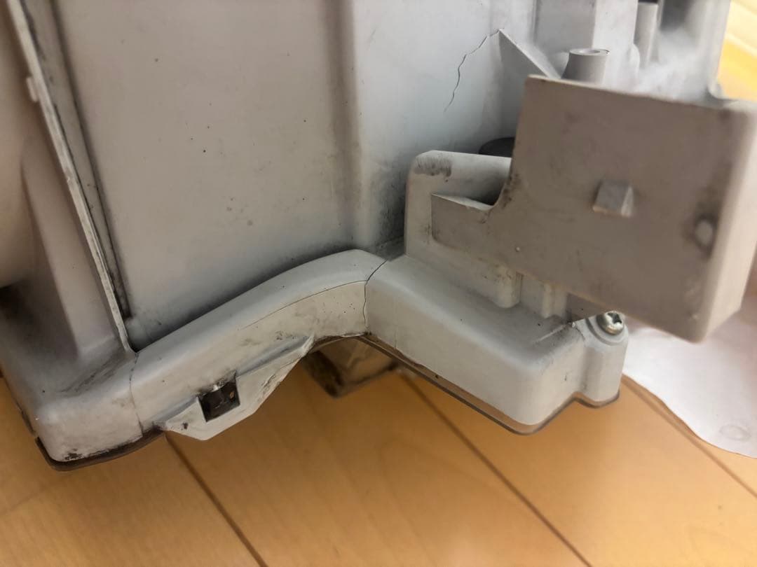 ハイエースヘッドライト