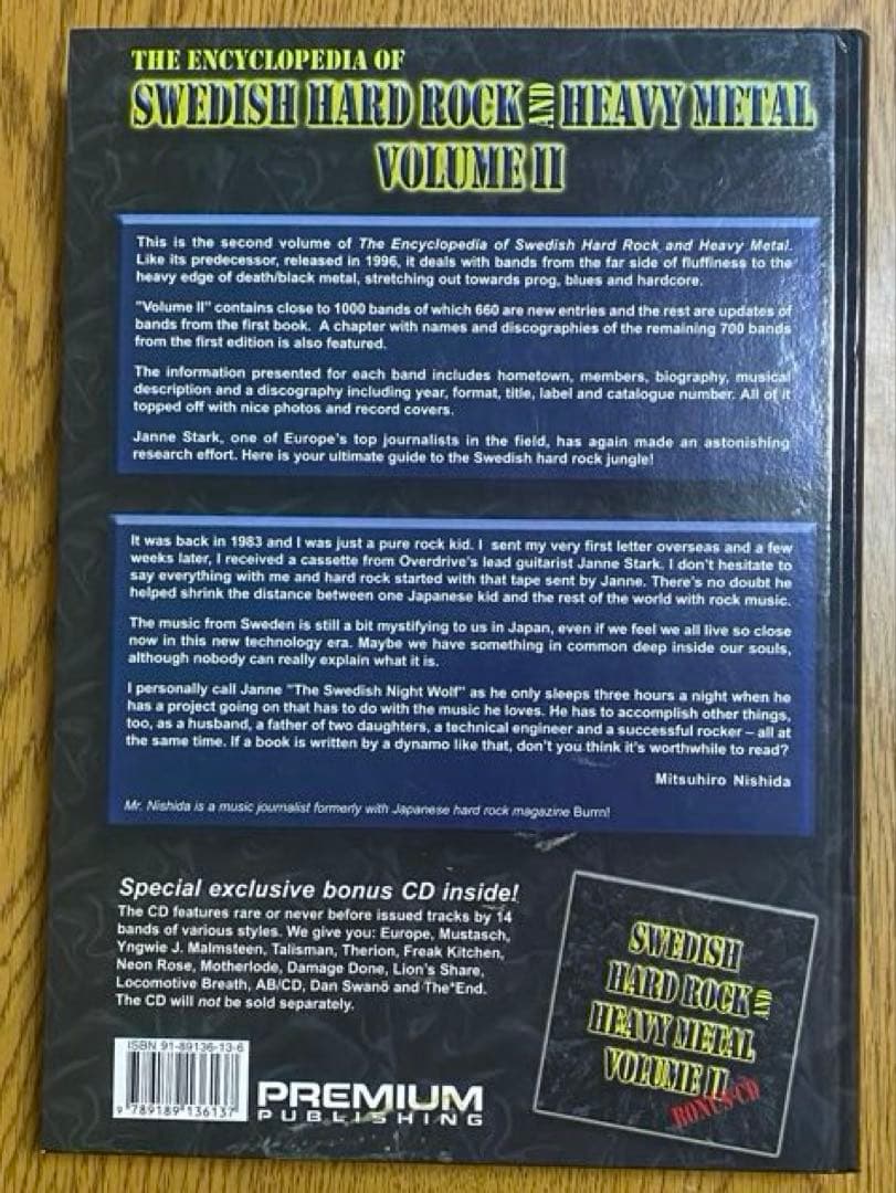洋書　北欧メタル大事典Vol.2 CD付き　ハードカバー