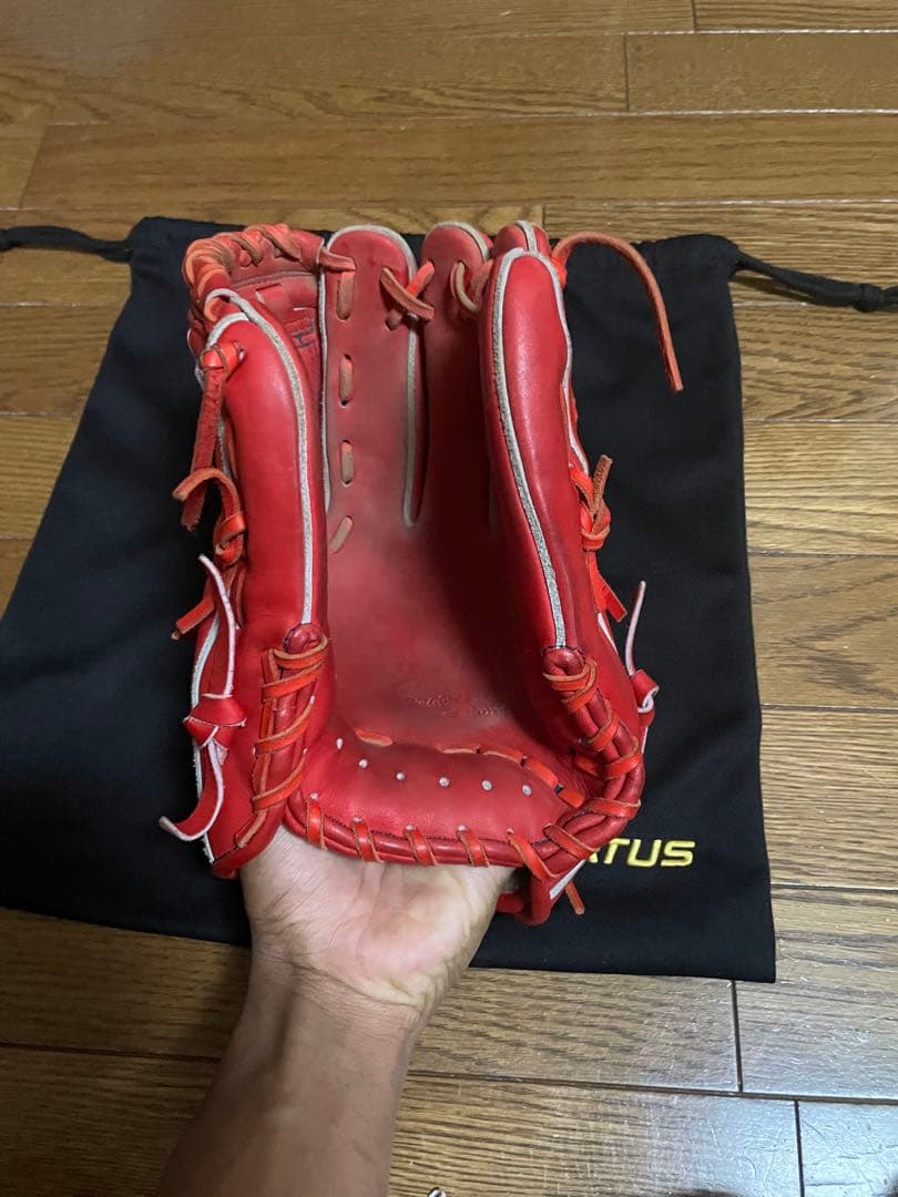 野球 硬式用グローブ ZETT 源田モデル 赤 ほぼ新品 袋付き 手入れ道具付き