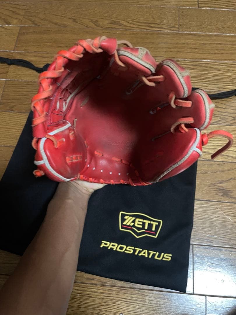 野球 硬式用グローブ ZETT 源田モデル 赤 ほぼ新品 袋付き 手入れ道具付き
