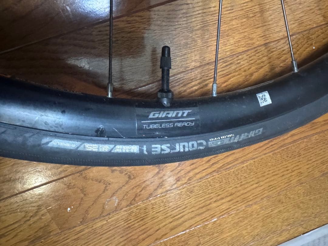 GIANT PR2 チューブレスレディ完組ホイール 700C