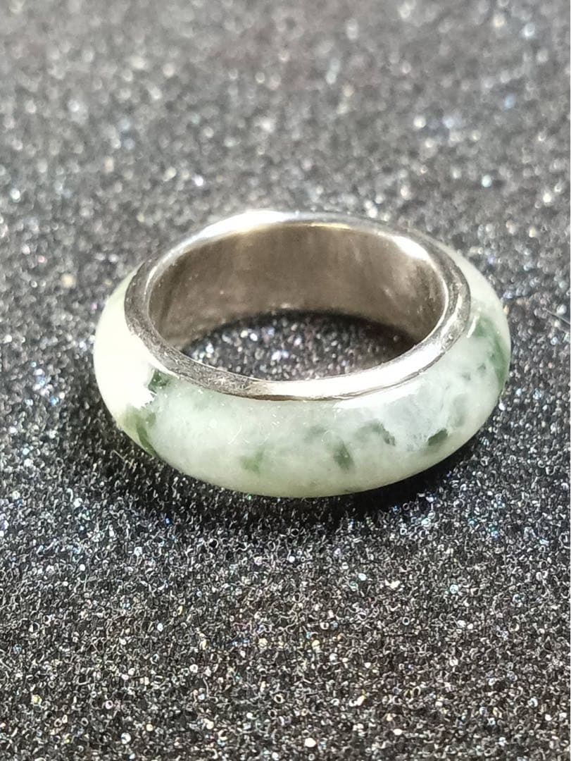 値下げ✨新品✨天然翡翠✨くりぬきリング シルバー無処理　無含浸無着色　A貨