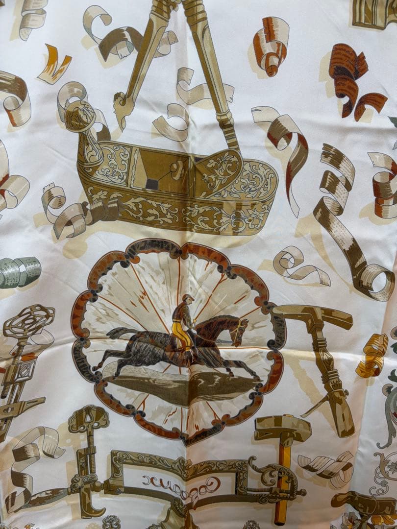 週末特価！ HERMES ビンテージスカーフ　カレ90