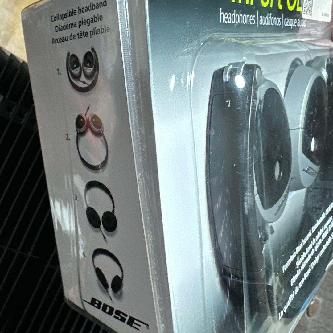 ウ*ギ様 新品未開封 BOSE on-ear headphones Tripor
