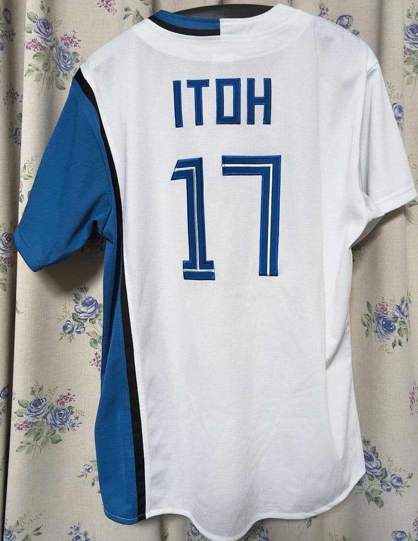 北海道日本ハムファイターズ 伊藤大海選手 ホームユニフォーム