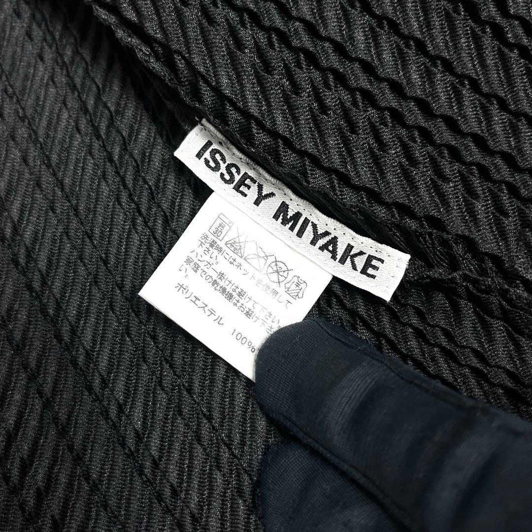 美品　ISSEY MIYAKE プリーツジャケット　ブラック　切り替え　2