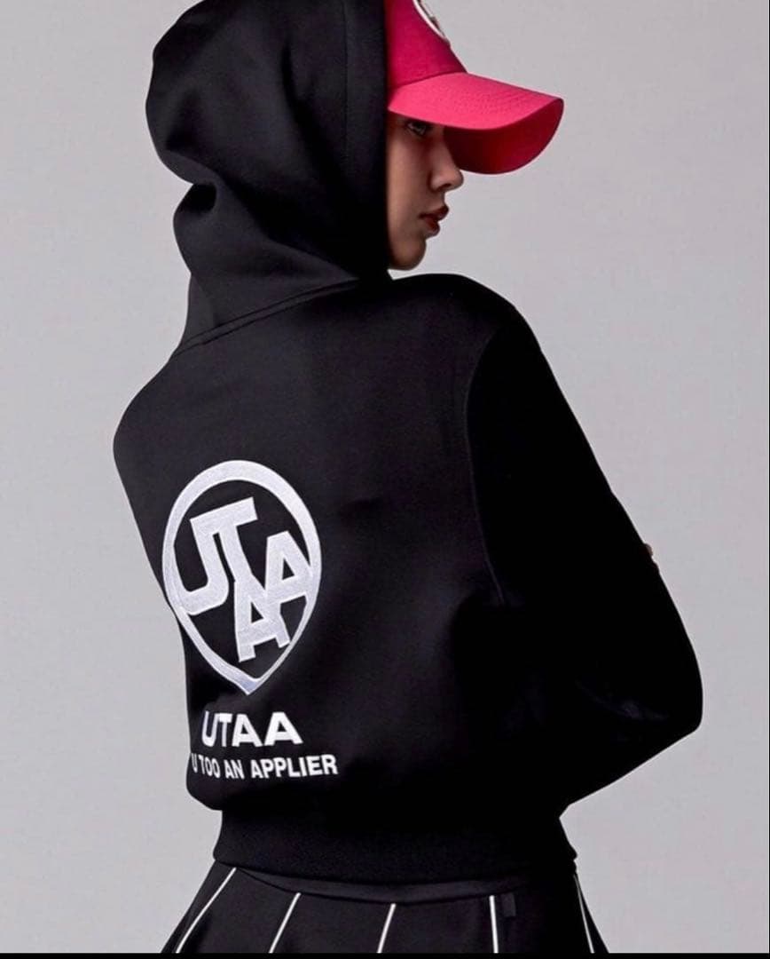 超美品　ゴルフ UTAA ユタ レディース セットアップ＋ソックス3点 ブラック