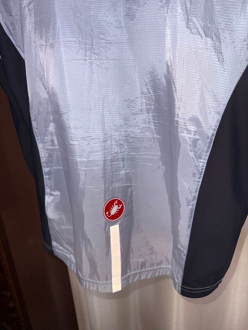 値下げ　CASTELLI ウインドブレーカー　L シルバー 軽量