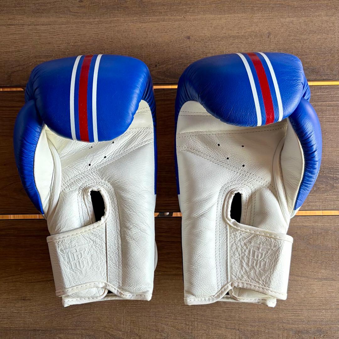 Top King World Series 14oz ボクシンググローブ