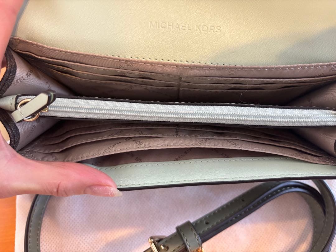 未使用‼️袋付き　MICHAEL KORS フラップ　ショルダー　バック