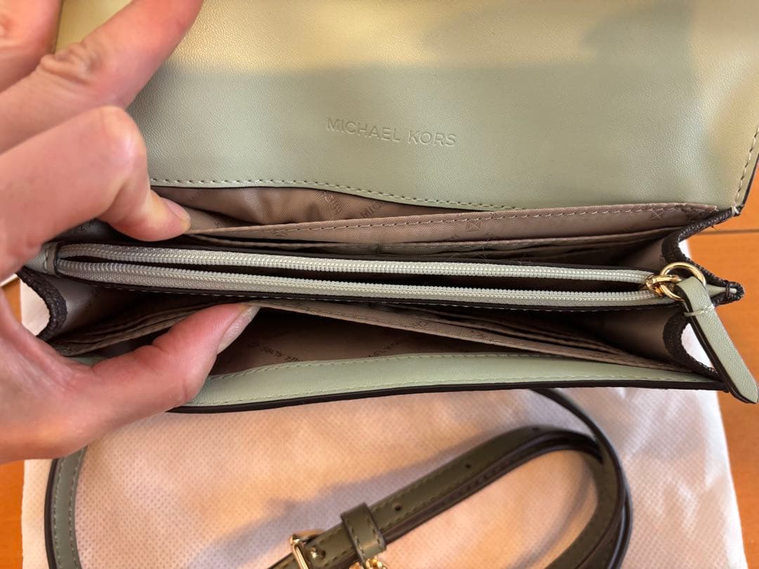 未使用‼️袋付き　MICHAEL KORS フラップ　ショルダー　バック