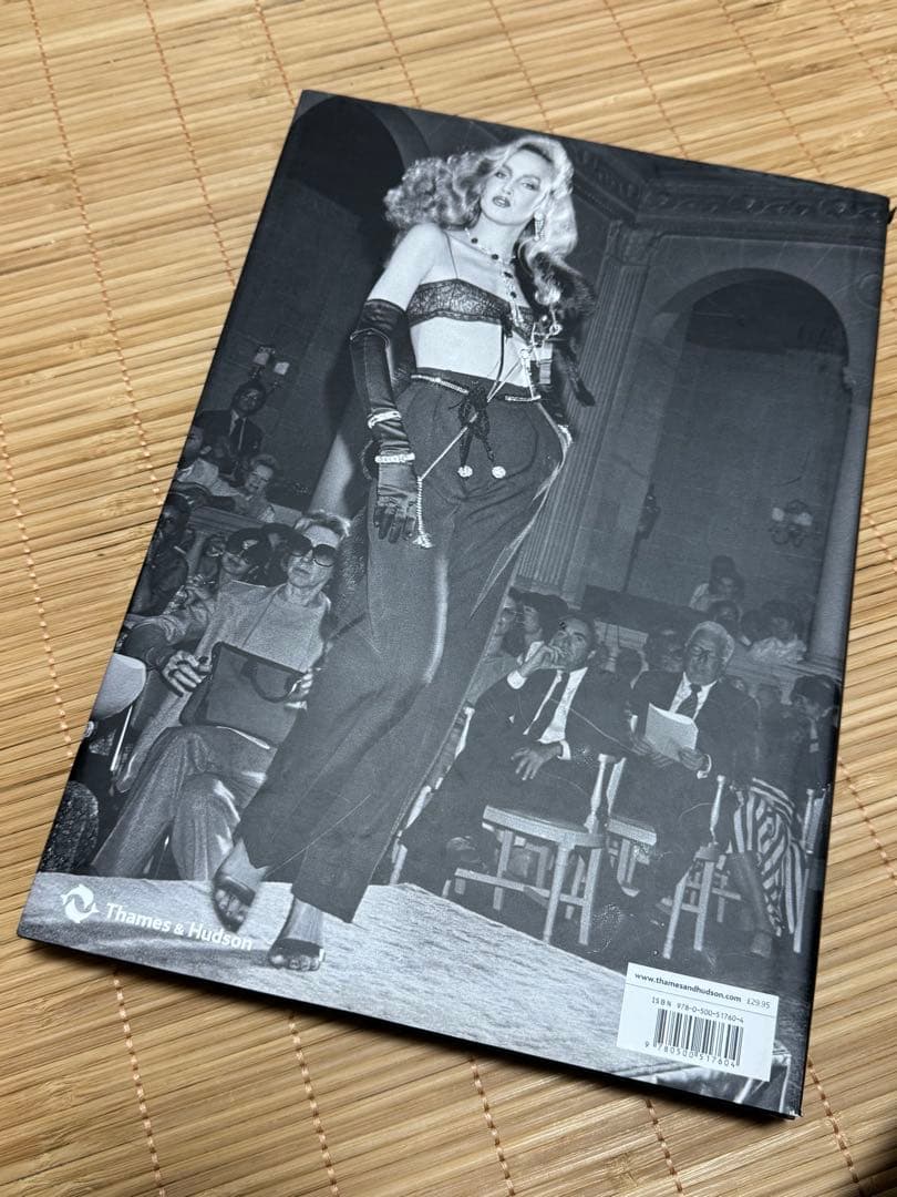 Yves Saint Laurent 写真集 Roxanne Lowit