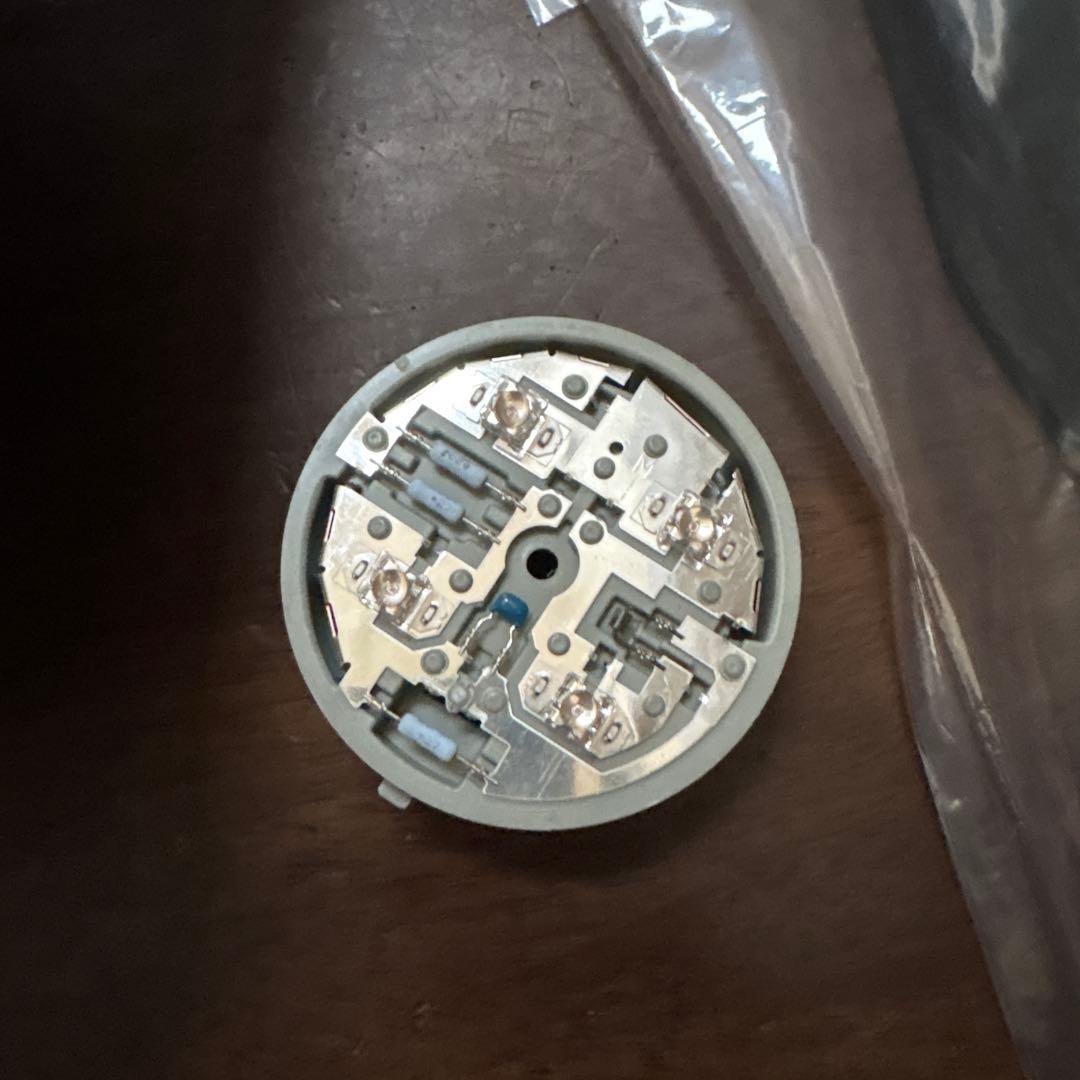 カローラフィルダーNZE164右テールレンズ　中古