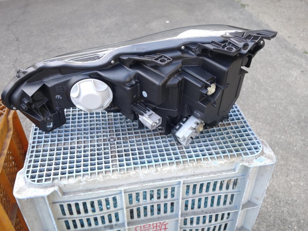 美品 ZN6 後期 ヘッドライト LED brz zn6 86 zc6