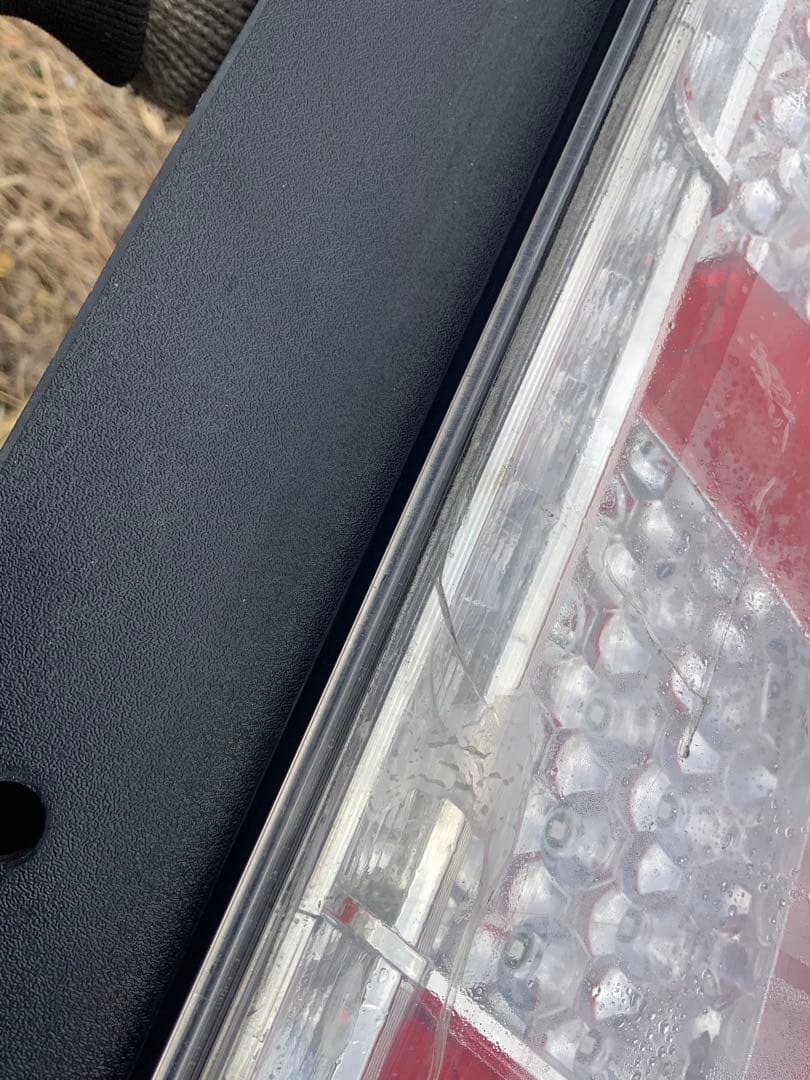 8-11枚目レンズ割れ 小糸 KOITO 3連 LED テールランプ