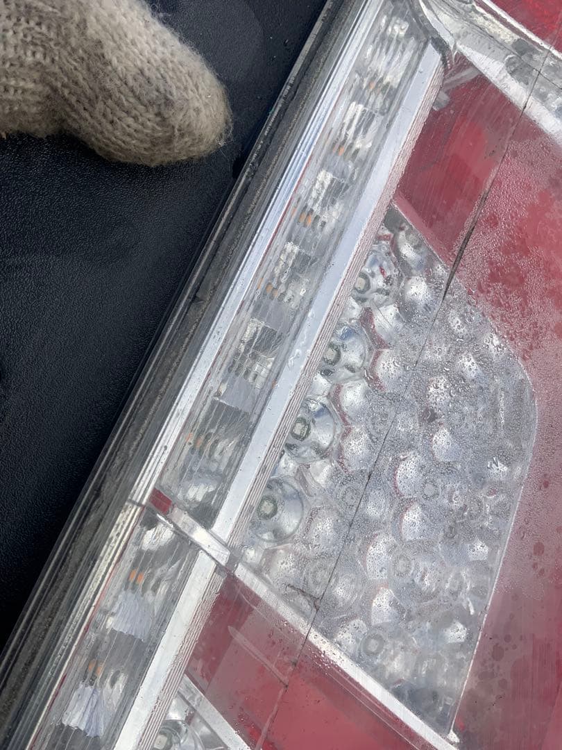 8-11枚目レンズ割れ 小糸 KOITO 3連 LED テールランプ