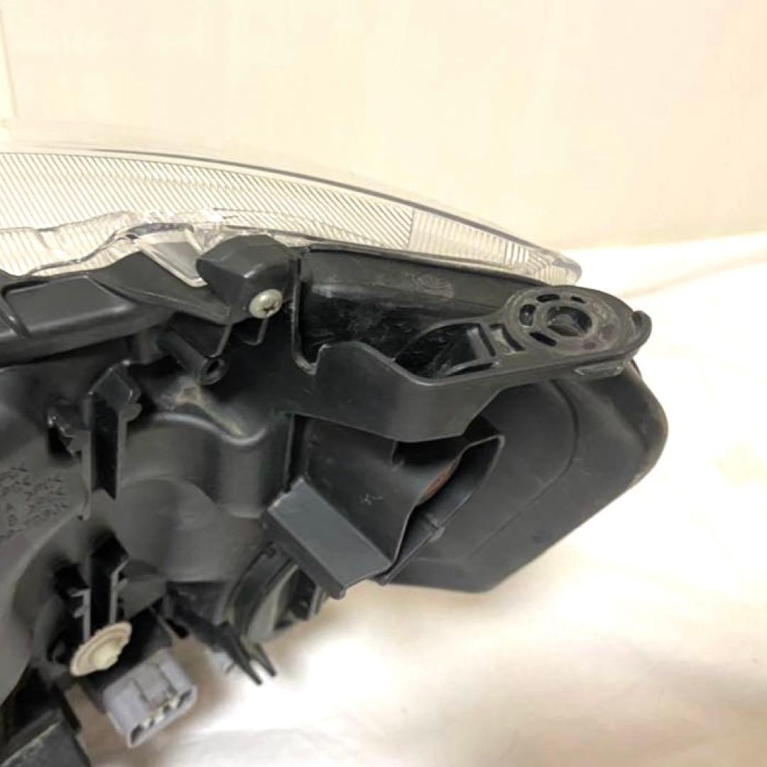 ダイハツ　ムーヴキャンバス　中古右ヘッドライト