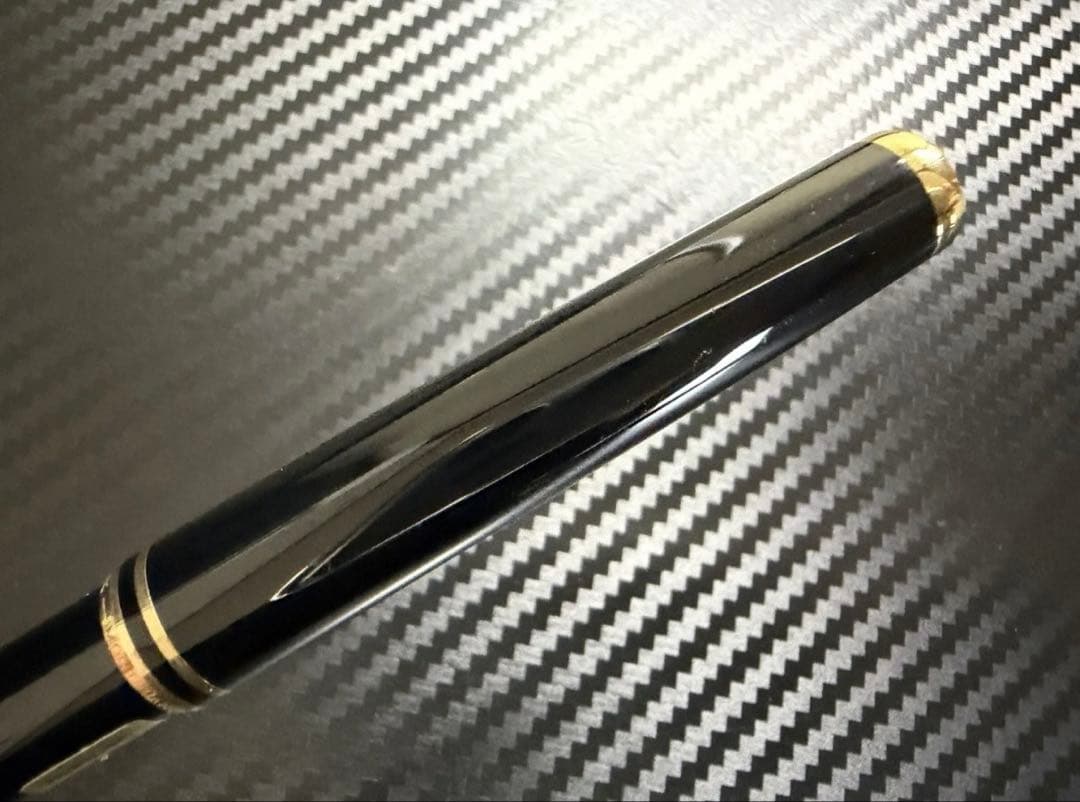 未使用に近い モンブラン クラシック ブラック ボールペン