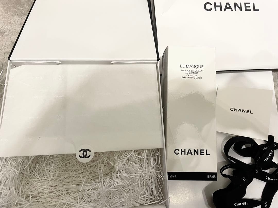 【新品】CHANEL ルマスクエクスフォリアン