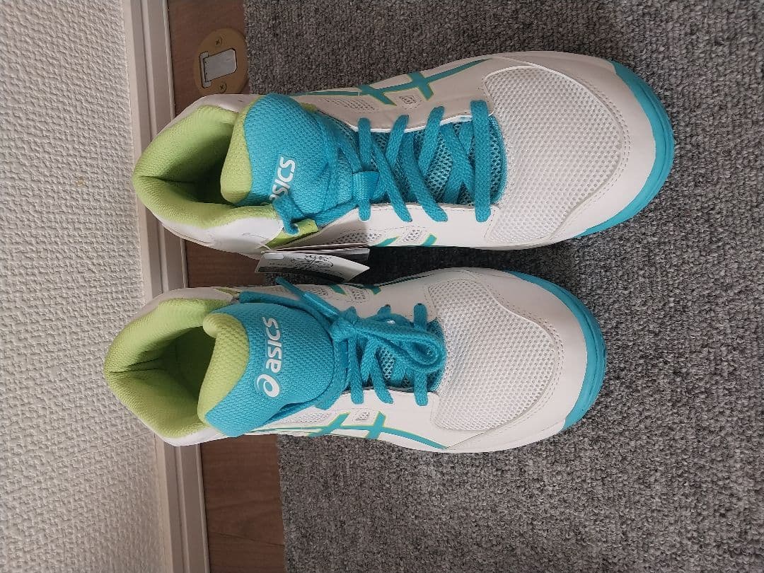 ASICSバレーボールシューズ 23.5cm(X4足)中古の靴3足と新品の靴1足
