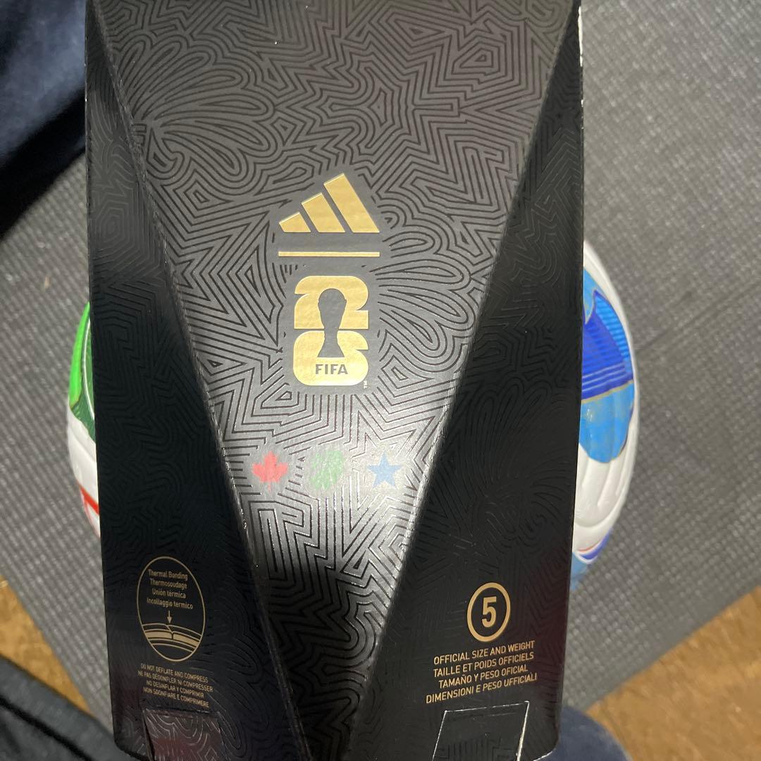 新品　FIFAワールドカップ26 北中米　公式球　5号　adidas