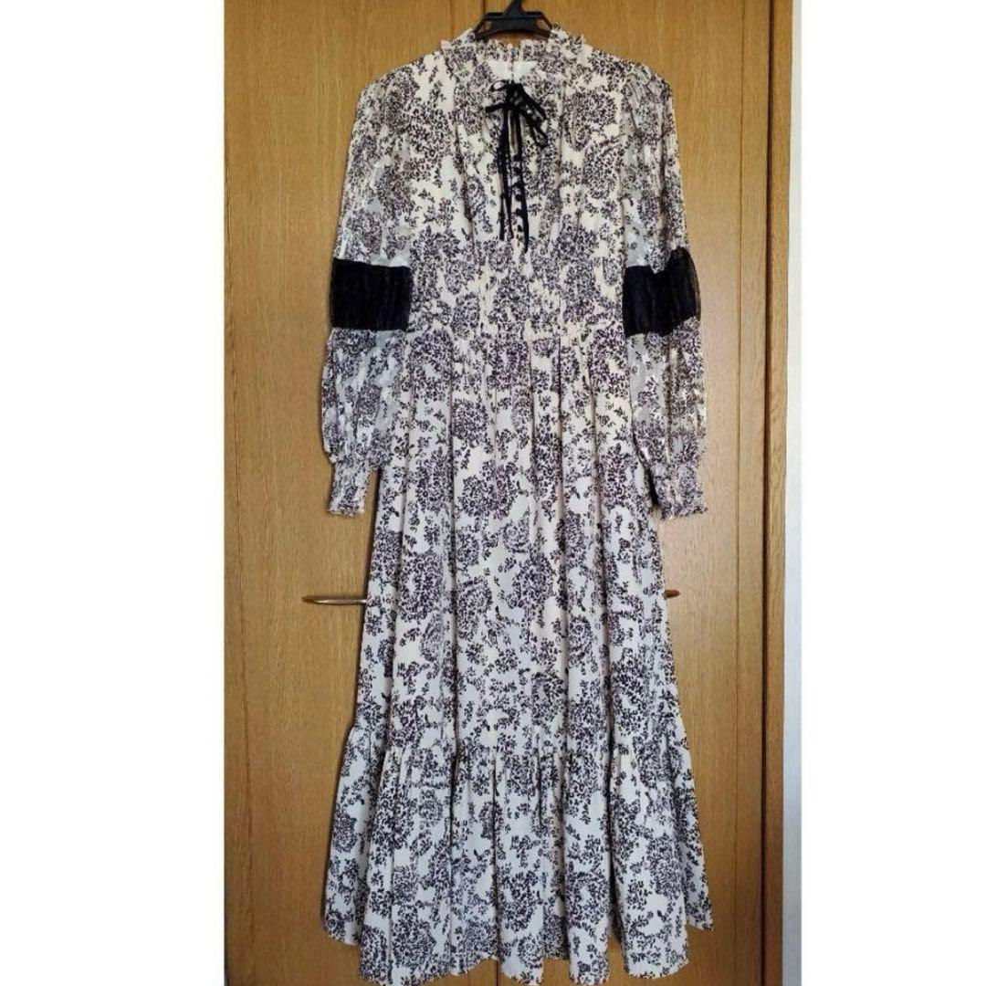 Herlipto Winter Floral ウィンターフローラル White