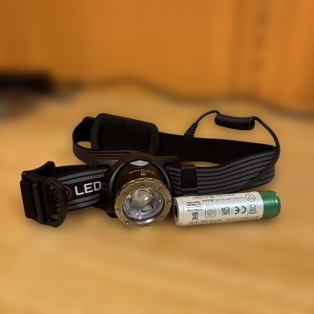 LEDLENSER レッドレンザー LEDヘッドライトH8R SE