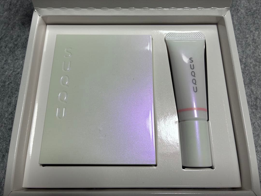 SUQQU メイクアップキット 光飾 （ホリーデーコレクション）