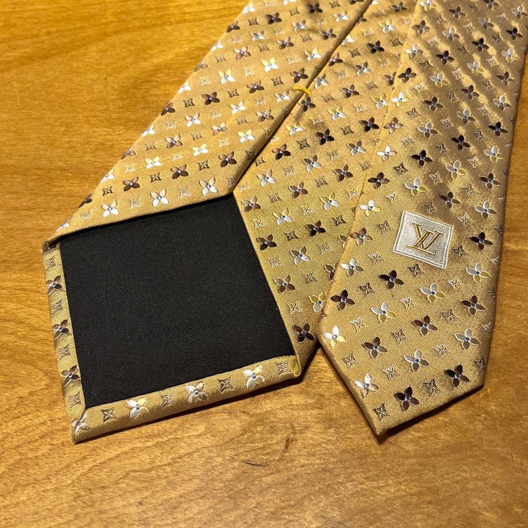 Louis Vuitton イエローゴールドネクタイ
