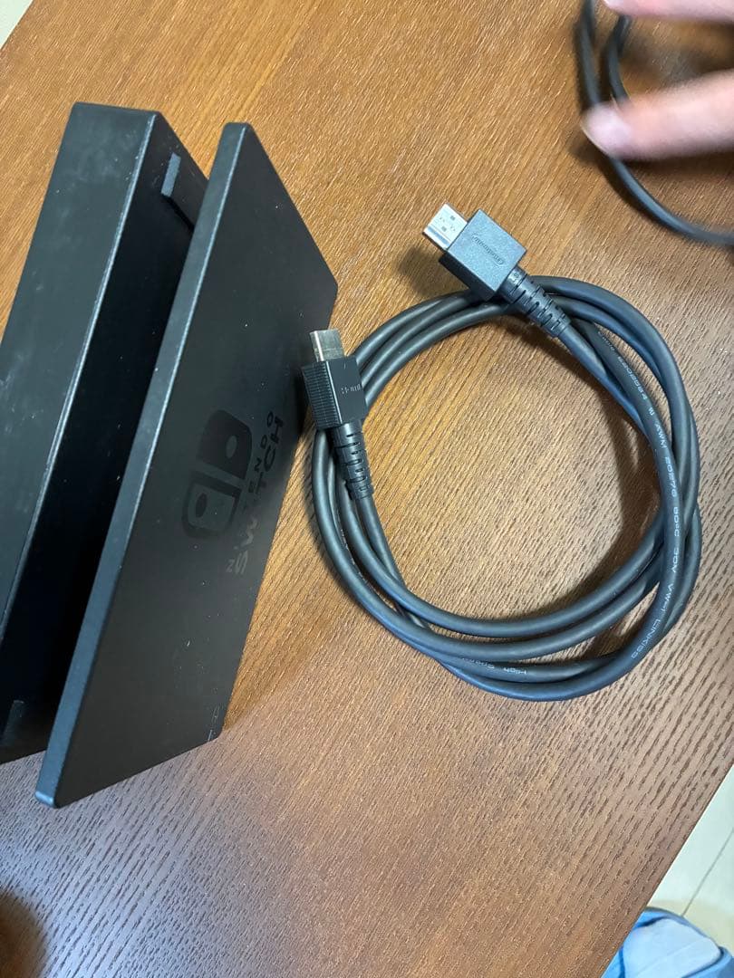 Nintendo Switch レッド 本体 充電器付き　8点セット