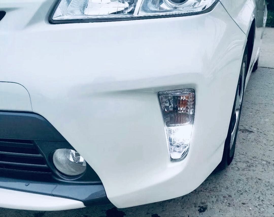 プリウス30系prius 後期US仕様 ウインカー LEDデイライト